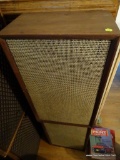 (FAM) PAIR OF VINTAGE KNIGHT BY ALLIED RADIO CO. SPEAKERS. MODEL 3030AK: 14.5