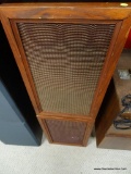 (GR) VINTAGE SPEAKERS, REAL WOOD CABINETS, LAFAYETTE CRITERION BRAND, WIRE MESH FRONT, KNOB ON BACK