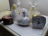 (UBR2) LOT OF BEDSIDE ITEMS, INCLUDING PAIR OF HAND PAINTED PARROTS/EGGS FROM CANCUN (NEW IN WRAP),