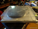 (GAR) SONY TURNTABLE WITH PROTECTIVE HARD PLASTIC COVER. MODEL PS-LX2.