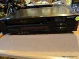 (GAR) SONY VHS PLAYER/VIDEO CASSETTE RECORDER. MODEL SLV-70HF.