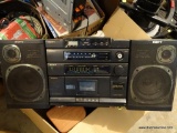 (GAR) SONY CD/FM/AM/CASSETTE RECORDER WITH BUILT IN SIDE SPEAKERS (ARE REMOVABLE). MODEL CFD-454