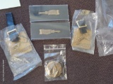 (KIT) BAG LOT OF ALLIED STEEL AND TRACTOR CO. BROOCHES AND HO-RAMM KEY FOBS