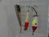 (GR) 3 VINTAGE WOODEN FISHING LURES: 1 PLUG WITH SPINNERS ON EITHER END (HAS A SPOT FOR AN EXTRA SET