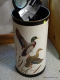 (GR) WOOD DUCK DECORATED UMBRELLA BASKET WITH ADJUSTABLE MAGNIFYING LAMP