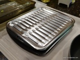(K) ROASTER/BROILER PANS WITH DRIP PANS ATTACHED; 2 SETS (4 TOTAL PIECES). FLAWLESSLY BROIL A STEAK