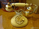 (PAN) VINTAGE STYLE ROTARY TELEPHONE (NEEDS MENDING ON THE BODY)