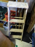 (BACK) 4? WOODEN STEP LADDER