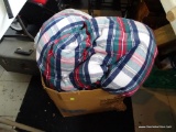 (BACK) PLAID PATTERN SLEEPING BAG IN PROTECTIVE BOX