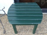 (OUT) GREEN PAINTED PLANK TOP OUTDOOR END TABLE: 20