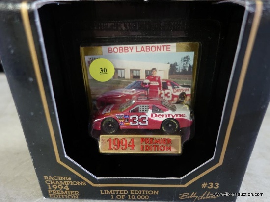 (SR1) 1994 RACING CHAMPIONS LIMITED EDITION DIE CAST COLLECTIBLE CAR IN ORIGINAL BLISTER PACK (#33