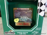 (SR1) 1994 RACING CHAMPIONS LIMITED EDITION DIE CAST COLLECTIBLE CAR IN ORIGINAL BLISTER PACK (#33