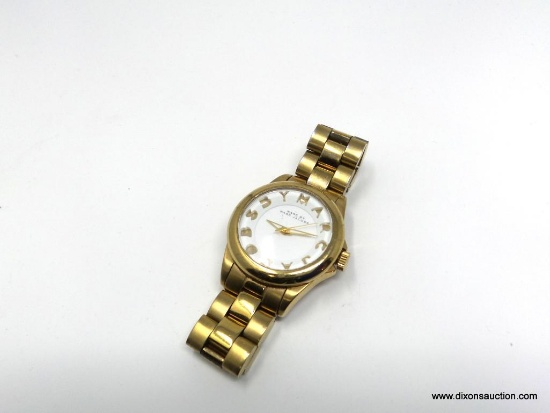 MARC JACOBS DESIGNER UNISEX WRIST WATCH. NICE DESIGNER WATCH NEW BATTERY HAS BEEN INSTALLED.