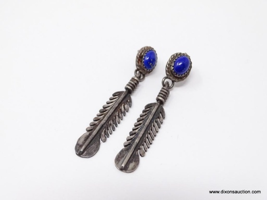 VINTAGE PAIR OF STERLING SILVER AND BLUE LAPIS FEATHER EARRINGS.