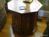 (LR) OAK OCTAGONAL END TABLE WITH LOWER CABINET; VINTAGE STYLE WITH SIDE PANEL DOORS AND LOWER