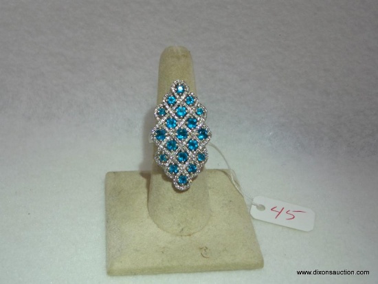 .925 VERY WELL-MADE RING WITH BLUE STONES, SIZE 7