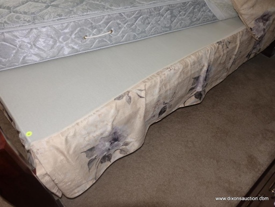 (BR2) BED SKIRT FOR A QUEEN SIZE MATTRESS AND BOX SPRINGS. MATCHES #36