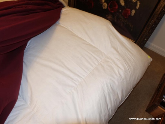 (BR3) DOWN FEATHER BED COVER FOR A QUEEN SIZE BED