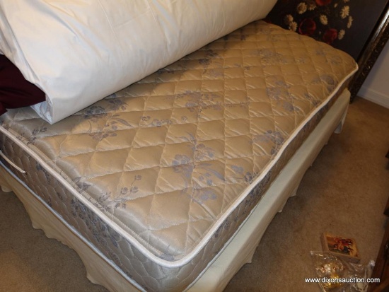 (BR3) QUEEN SIZE MATTRESS AND BOXSPRINGS