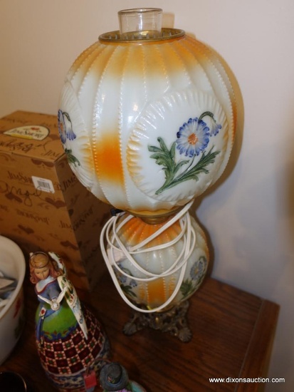 (BR3) VINTAGE BANQUET LAMP WITH FLORAL, ORANGE AND WHITE PATTERN. HAS BRASS BASE: 20" TALL