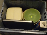 (BR3) TUB LOT OF ASSORTED KITCHEN ITEMS: METAL MUFFIN PAN, ELECTRIC KNIFE, KNIVES, ETC