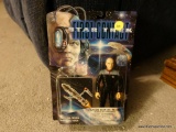 (LR) STAR TREK ACTION FIGURE ?CAPTAIN JEAN-LUC PICARD?. FROM THE FIRST CONTACT SERIES. BRAND NEW IN