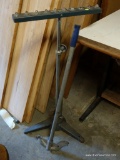 (GAR) TOOLKRAFT CORP. TOOL ROLLER STAND. IS ADJUSTABLE. INCLUDES A STUB BEND-6 BENDER TOOL