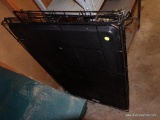 (GAR) LARGE BLACK METAL DOG CRATE; FOLDS FLAT FOR EASY STORAGE. BOTTOM TRAY INCLUDED. MEASURES 28