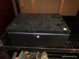 (GAR) BLACK METAL LOCKBOX WITH SINGLE HANDLE; MEASURES 15