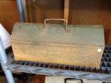 (GAR) GREEN METAL TOOL BOX FILLED WITH SANDING DISCS AND SUPPLIES, ETC. SOME RUST ON TOOLBOX BUT