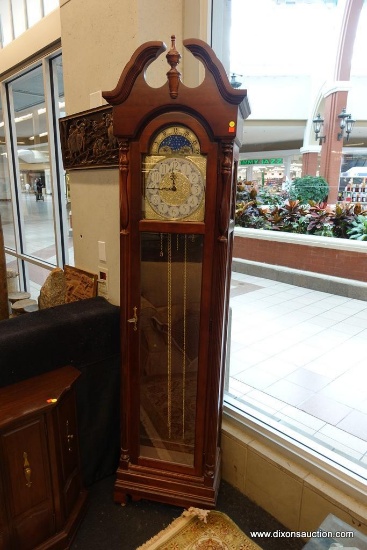 (WIN) GRANDFATHER CLOCK; MADE BY RIDGEWAY CLOCKS, A SUBSIDIARY OF PULASKI FURNITURE CO., THIS IS A