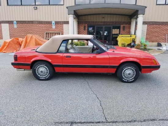 1983 FORD MUSTANG CONVERTIBLE