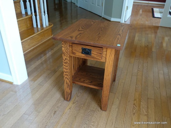 (LR) ONE OF THREE AMISH OAK FURN. CO. PRAIRIE MISSION STYLE END TABLE ( MATCHES #4,18 AND 21)-ONE