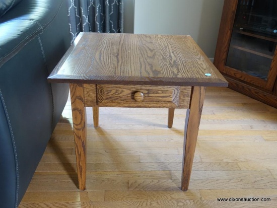 (DEN) ONE OF THREE AMISH ORIGINALS OAK SHAKER STYLE 1 DRAWER END TABLE- DOVETAILED DRAWER WITH MAPLE