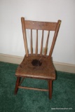 PRIMITIVE WOODEN CHAIR