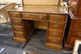 MAHOGANY DOUBLE PEDESTAL DESK