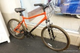 GIANT BOULDER 7 SPEED MOUNTAIN BIKE