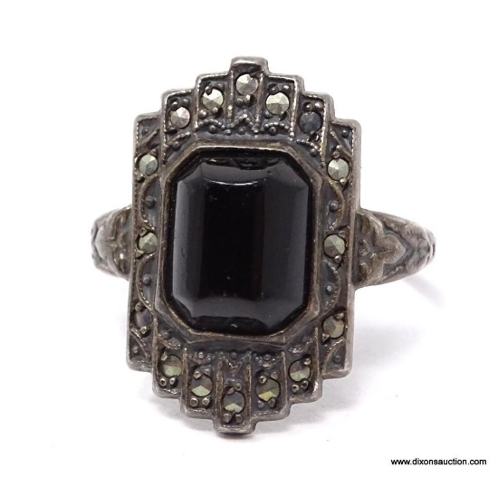 LADIES STERLING SILVER ANTIQUE BLACK ONYX AND MARCASITE RING