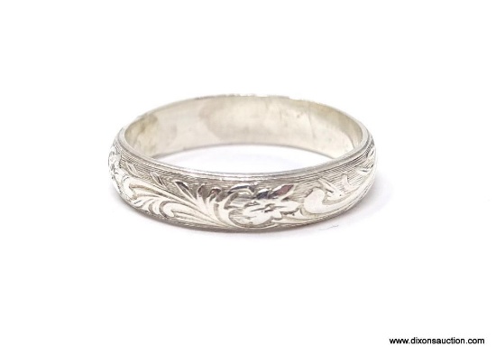UNISEX FLORAL ETCHED BAND