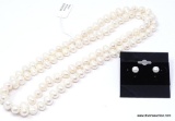 GORGEOUS 32'' STRAND OF FRESHWATER PEARLS 8-9MM WITH A MATCHING 6-7MM PAIR OF FRESHWATER PEARL STUD