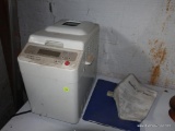 (STORAGE RM) HITACHI BREAD MAKING MACHINE