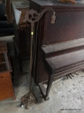 (GARAGE) ANTIQUE IRON FLOOR LAMP-53