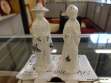 (FR) BLUE WILLOW SALT AND PEPPER SHAKERS