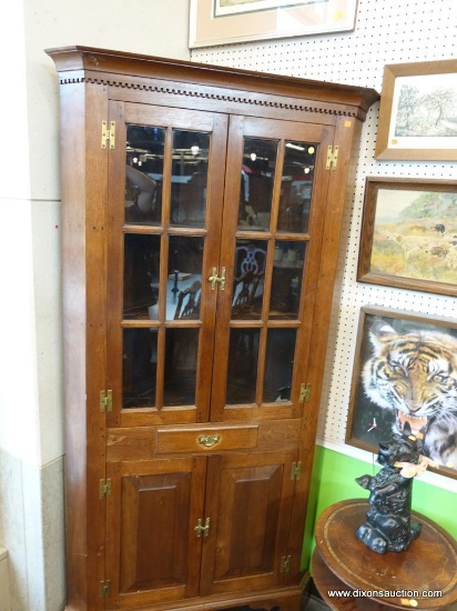 EARLY AMERICAN MAHOGANY CORNER CABINET