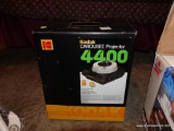 (UP BED) KODAK 440 SLIDE PROJECTOR IN ORIGINAL BOX