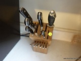 (KIT) KNIFE BLOCK WITH KNIVES-