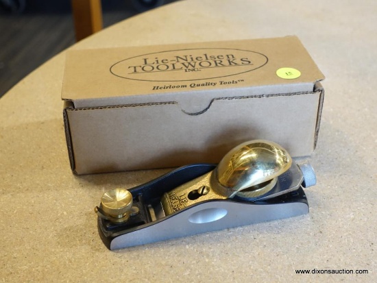 (SHELF 1) LIE-NIELSEN BLOCK PLANE