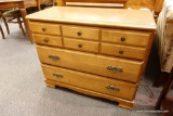 DREXEL BACHELORS CHEST WITH MIRROR