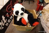 BOX LOT OF STUFFED ANIMALS