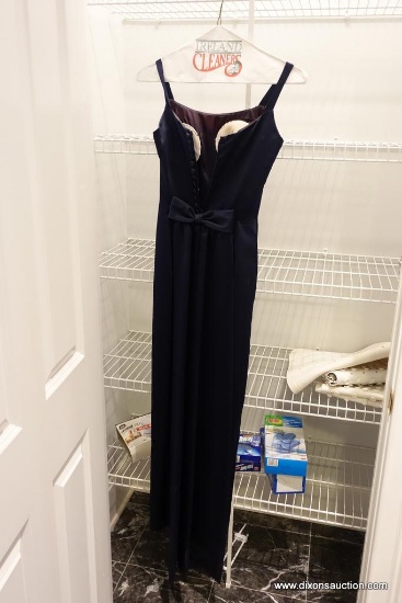 (CLO2) LADIES FORMAL EVENING GOWN; MADE BY JIM HJELM OCCASIONS, THIS IS A MIDNIGHT BLUE SATIN